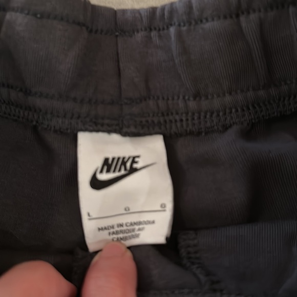 Nike boys’ sweatpants - Picture 2 of 2
